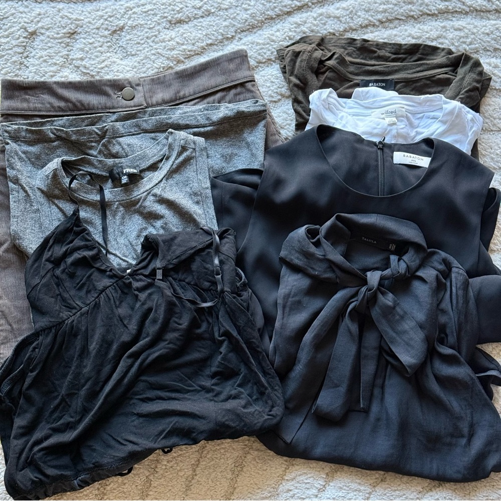 Aritzia random bundle XXS/0